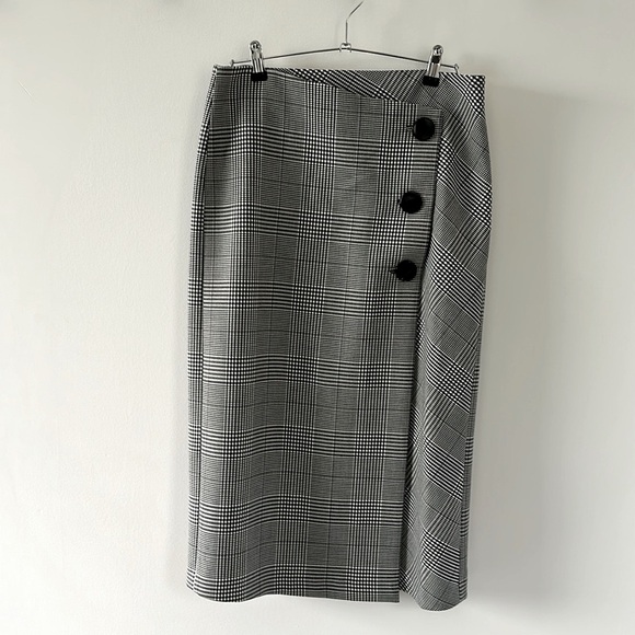 Zara Black White A Lined Wrap Front Button Closure Midi Skirt Size Medium - Picture 1 of 10